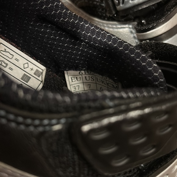 Specialized Biking Cycling Shoes model 6103-3537 size 37. US size 7 - Picture 9 of 16